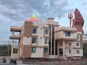 papaya leaf resort nathdwara