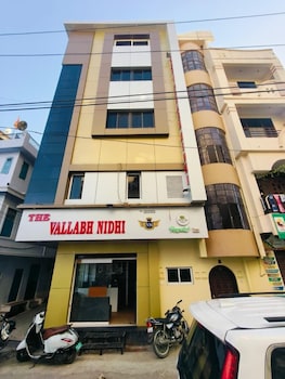 Papaya Leaf Inn,,2 star