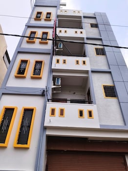 Guru Mauli Yatri Nivas,,2 star