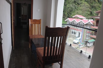 seven streams hotel
