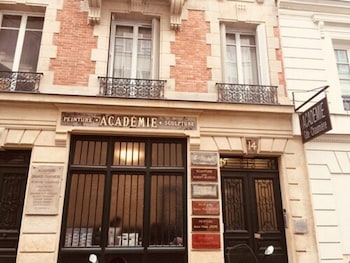 a la villa des artistes