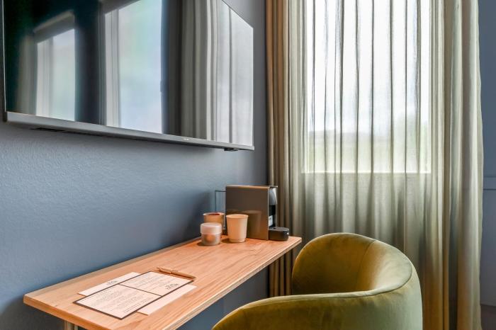 the break hotel