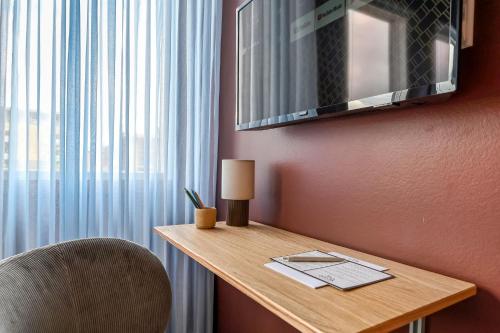 the break hotel