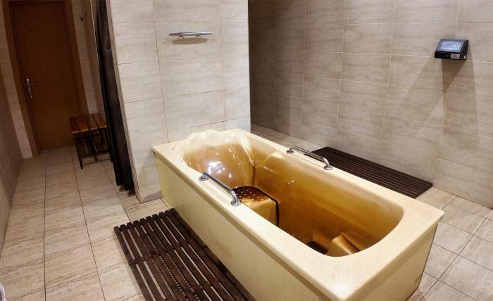 naftalan central wellness resort