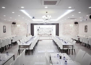 noblesse tourist hotel