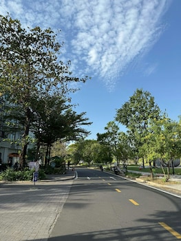 bigland waterfront hotel
