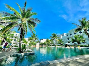 Bigland Waterfront Hotel,,2 star