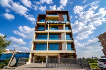 hotel aurelia inn near airport road sector 82 mohali chandigarh