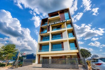 hotel aurelia inn near airport road sector 82 mohali chandigarh