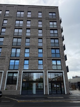 berkeley square apartments