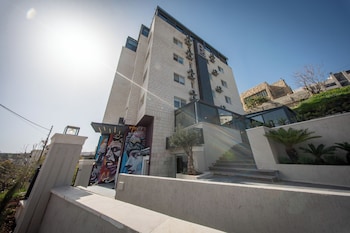 B Suites Boutique Hotel,,3 star