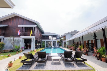 cozy lanna hotel