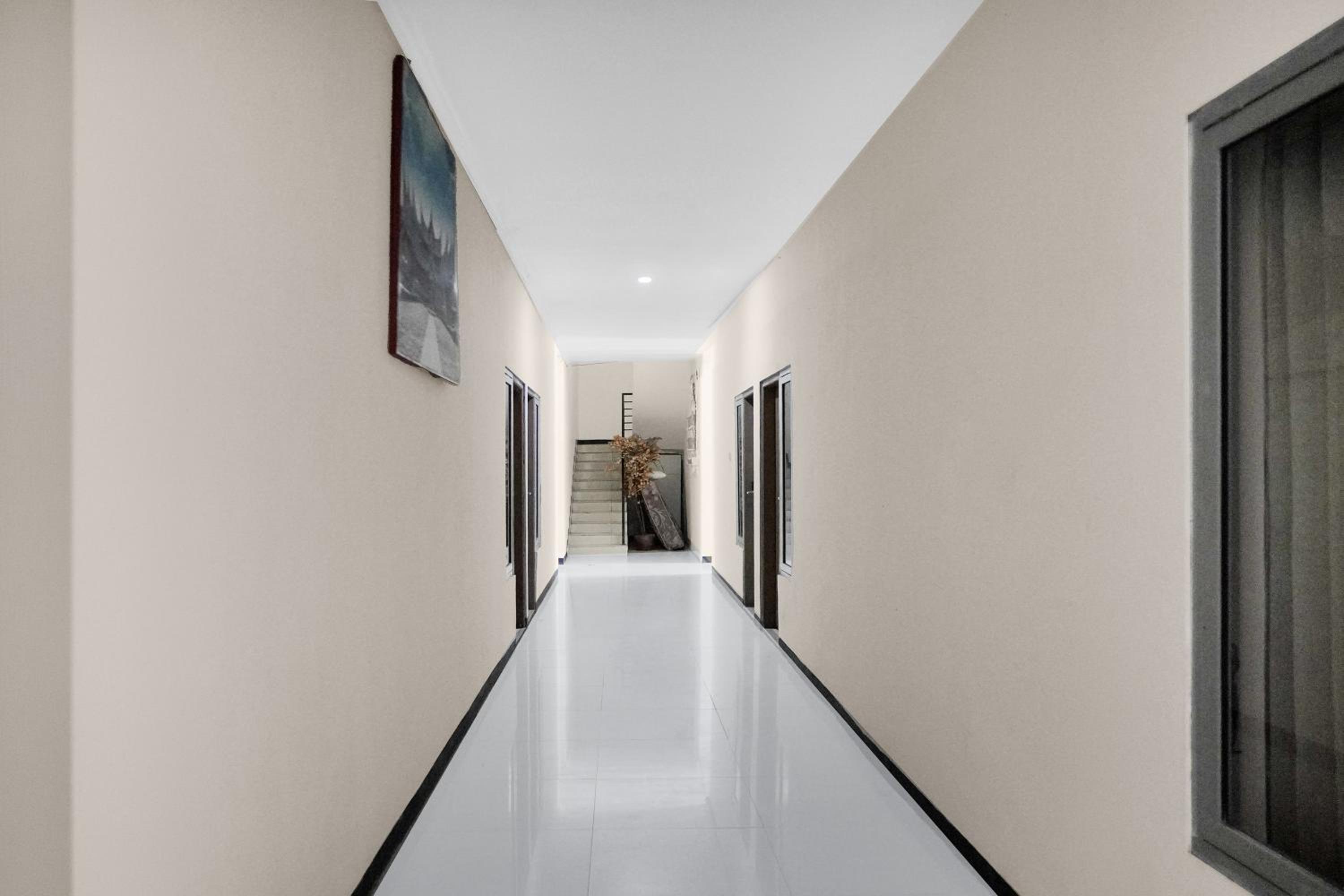 townhouse oak polamas residence