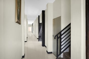 Townhouse Oak Polamas Residence,,2 star
