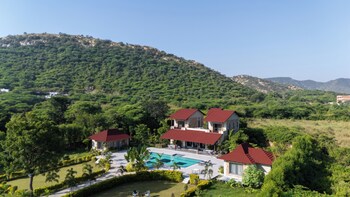 raas stays by elivaas 4bhk villa