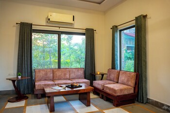 raas stays by elivaas 4bhk villa
