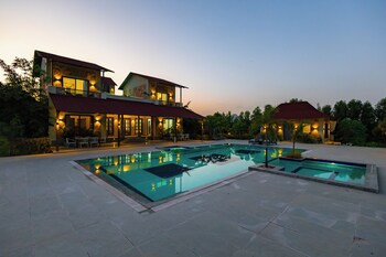 raas stays by elivaas 4bhk villa