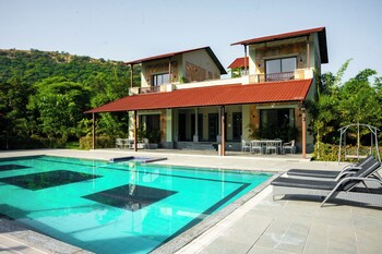 raas stays by elivaas 4bhk villa