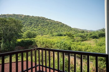 raas stays by elivaas 4bhk villa