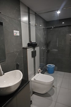 bilton premium luxury hotel koramangala