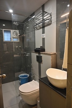 bilton premium luxury hotel koramangala