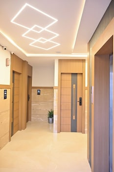 bilton premium luxury hotel koramangala