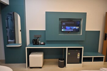 bilton premium luxury hotel koramangala