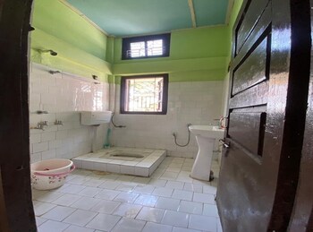 Duda Guest House Tezu,,2 star