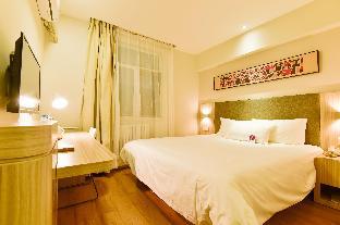 hanting hotel xian zhonglou north street metro station