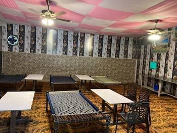 hills queen resort and camping