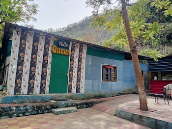 hills queen resort and camping