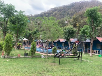 Hills Queen Resort & Camping,,2 star
