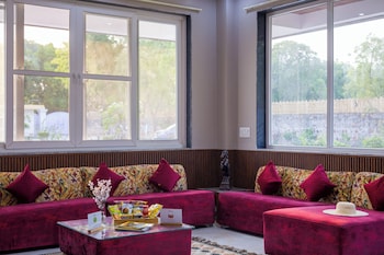 elivaas 3 bhk amber villa with pvt pool