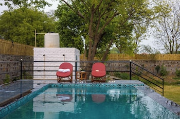 elivaas 3 bhk amber villa with pvt pool