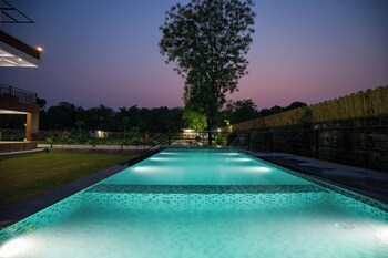 elivaas 3 bhk amber villa with pvt pool