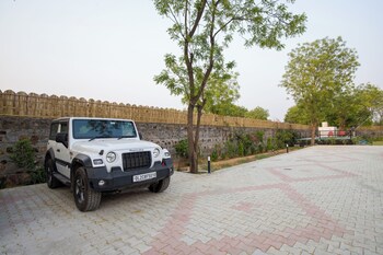elivaas 3 bhk amber villa with pvt pool