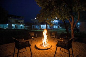 elivaas 3 bhk amber villa with pvt pool