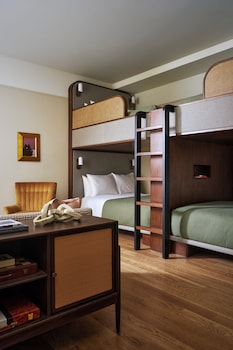 cincinnatis fidelity hotel