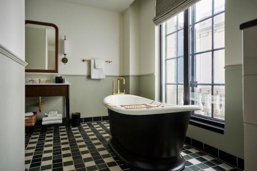 cincinnatis fidelity hotel