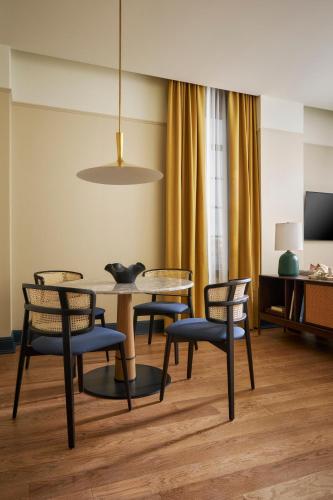 cincinnatis fidelity hotel