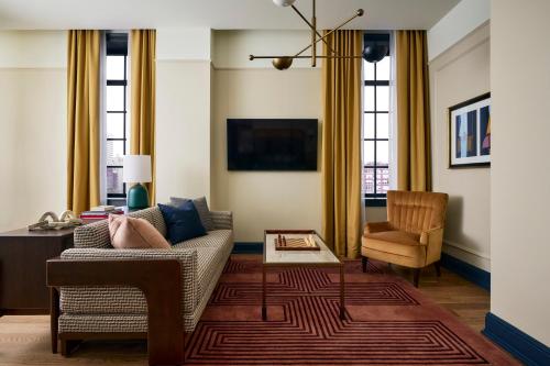 cincinnatis fidelity hotel