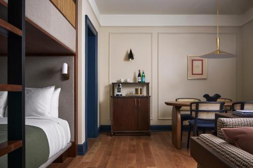 cincinnatis fidelity hotel