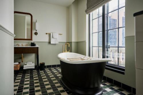 cincinnatis fidelity hotel