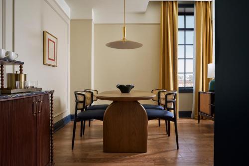 cincinnatis fidelity hotel