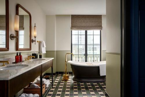 cincinnatis fidelity hotel