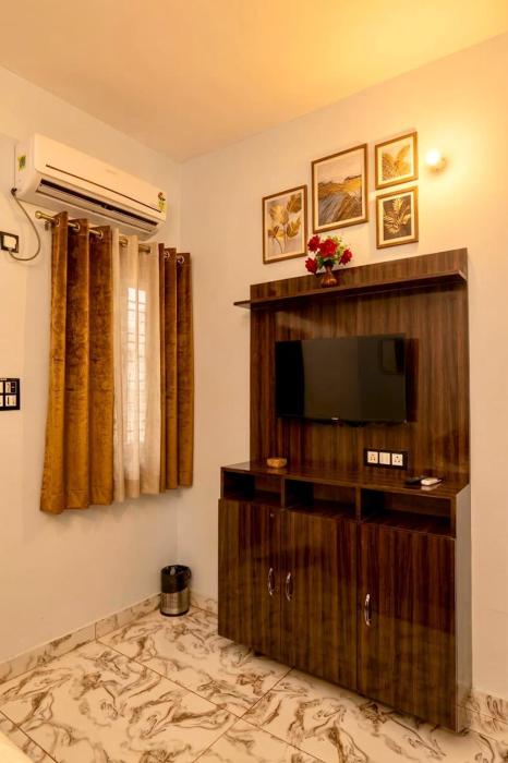 hotel pavitram the bhu stay