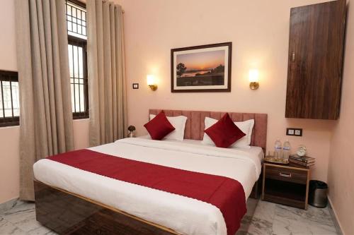 hotel pavitram the bhu stay