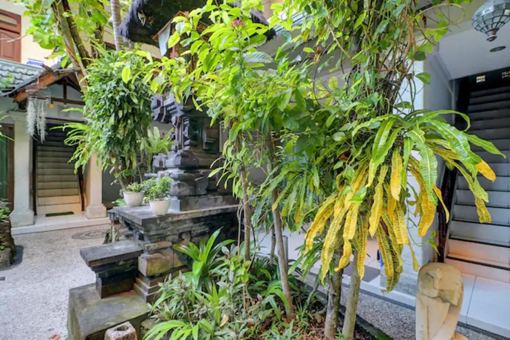 townhouse oak sus cottage near legian beach