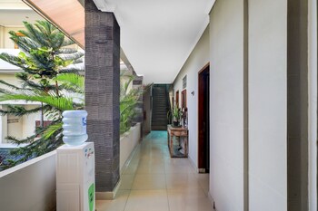 townhouse oak sus cottage near legian beach