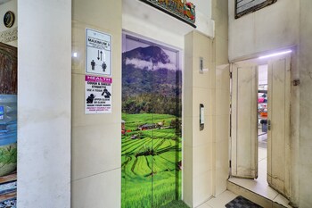 townhouse oak sus cottage near legian beach